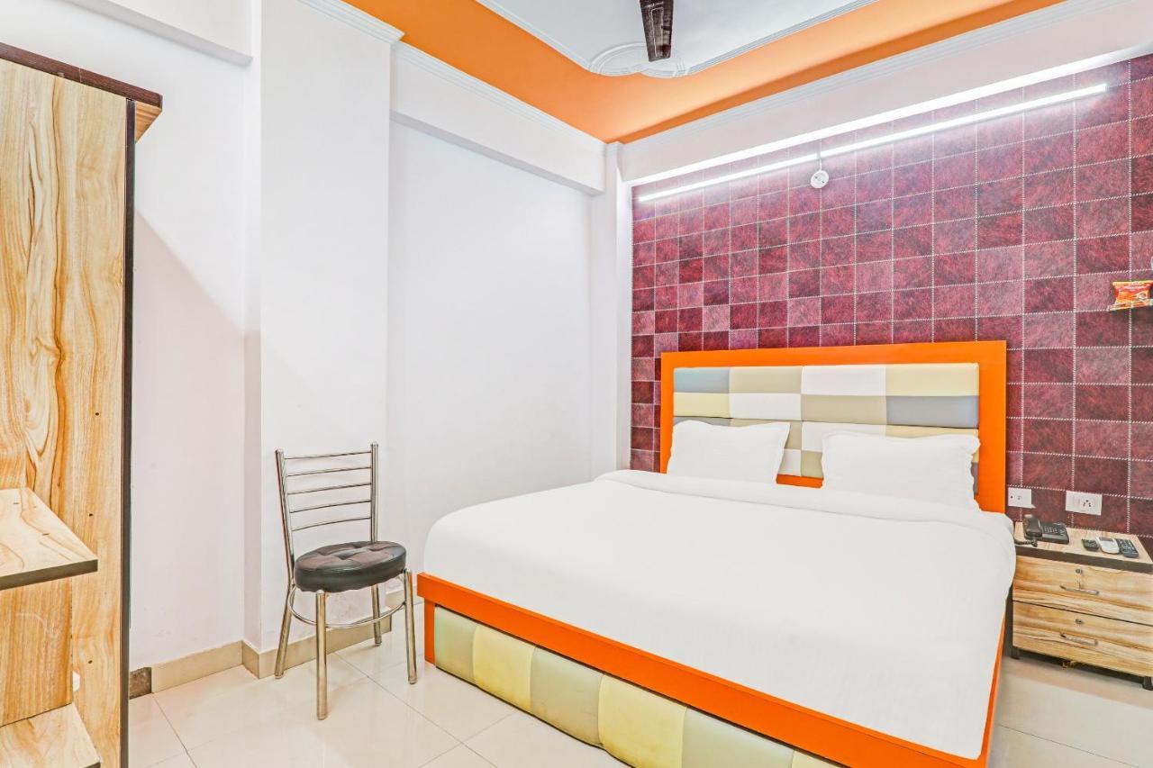 Oyo 76775 Hotel Rk Grand Bhauli Bagian luar foto